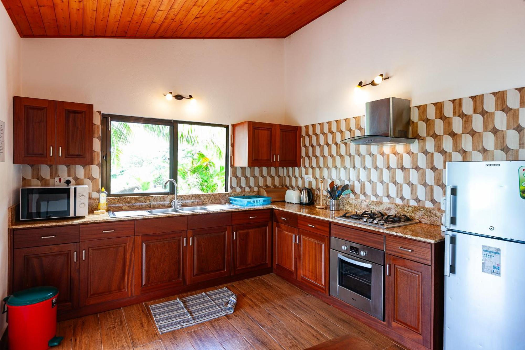 Chalets Cote Mer Baie Sainte Anne Екстериор снимка