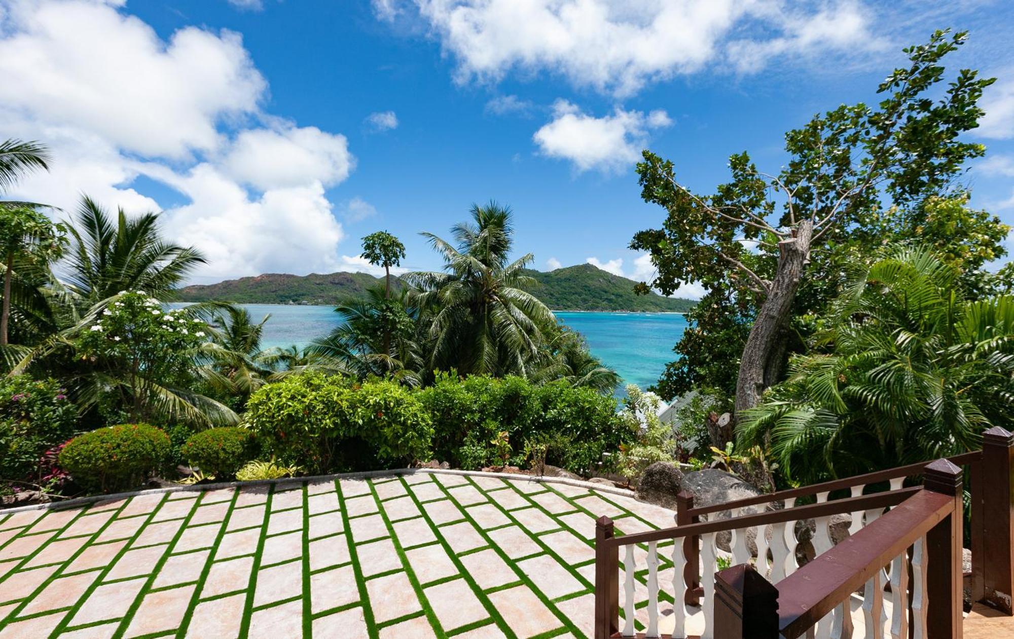 Chalets Cote Mer Baie Sainte Anne Екстериор снимка