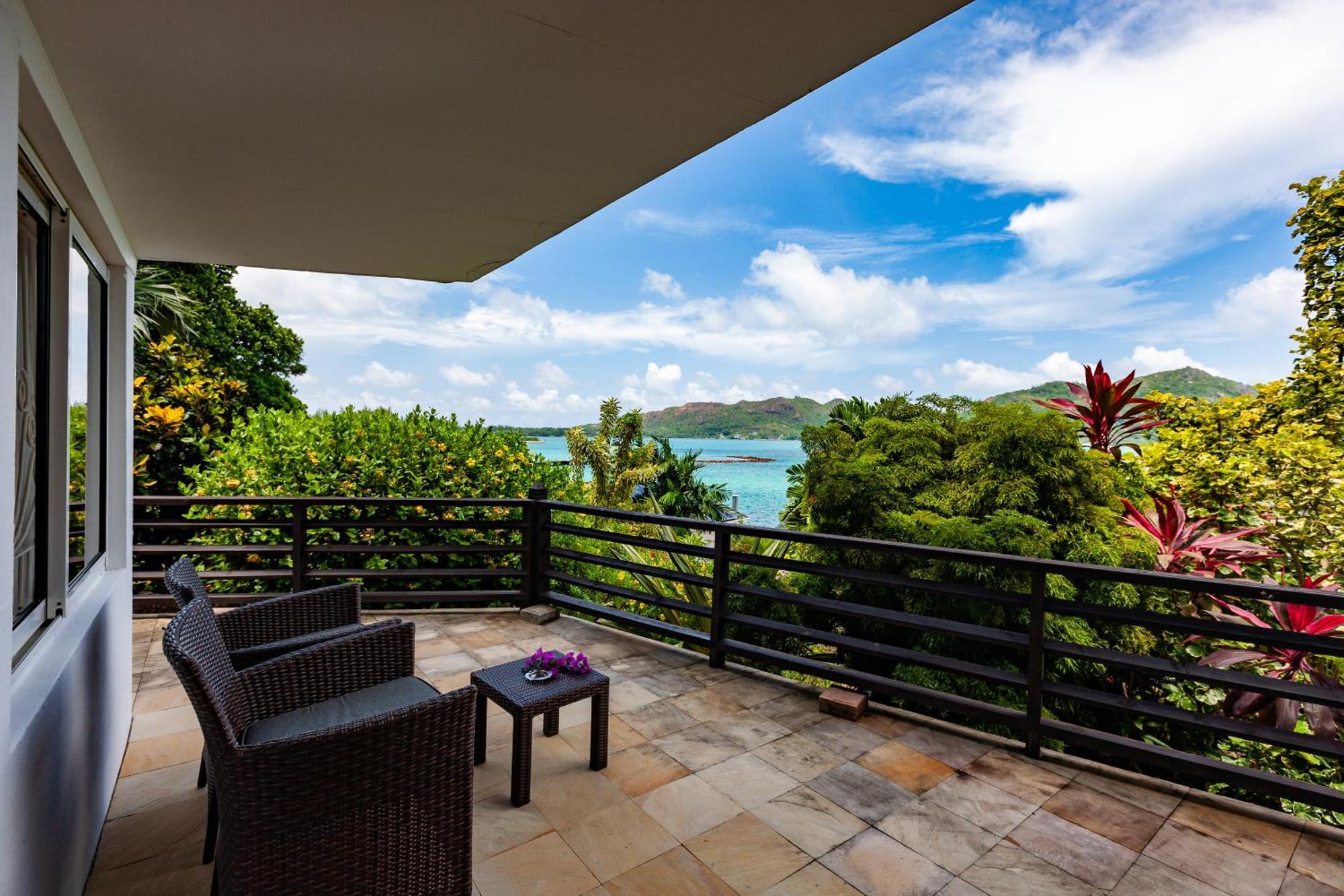 Chalets Cote Mer Baie Sainte Anne Екстериор снимка