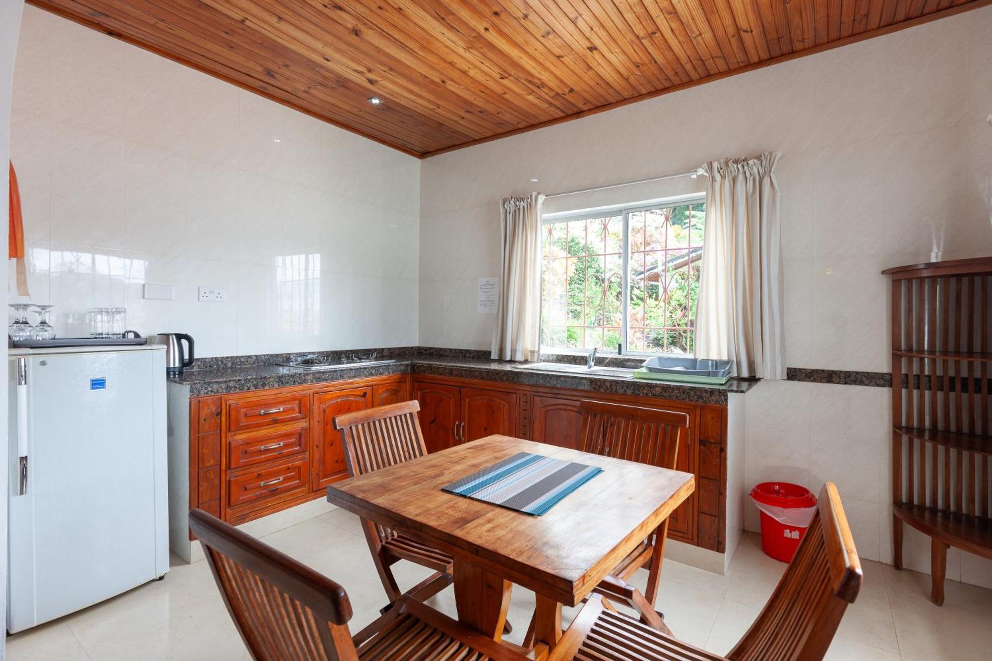 Chalets Cote Mer Baie Sainte Anne Екстериор снимка