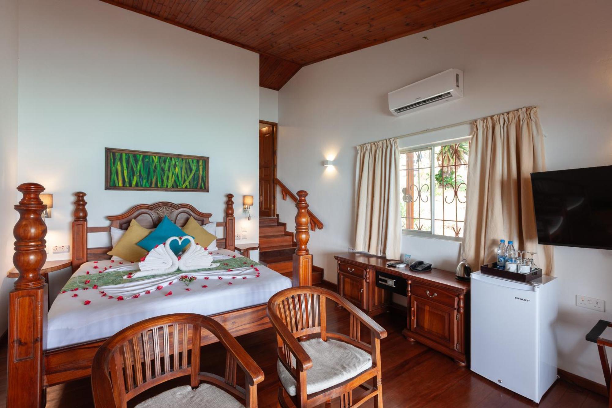 Chalets Cote Mer Baie Sainte Anne Екстериор снимка
